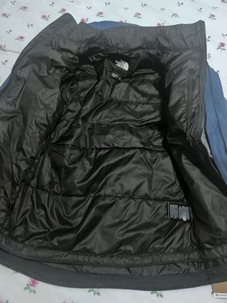 Abrigo The North Face Azul y Negro