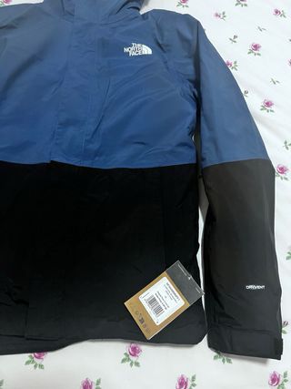 Abrigo The North Face Azul y Negro