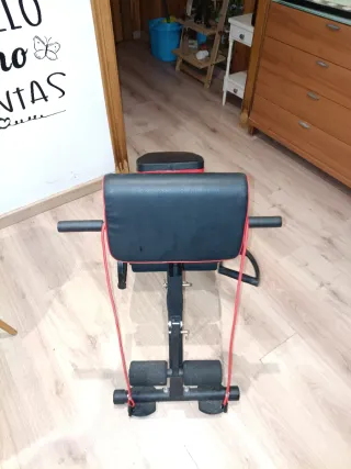 Banco de pesas ajustable con accesorios