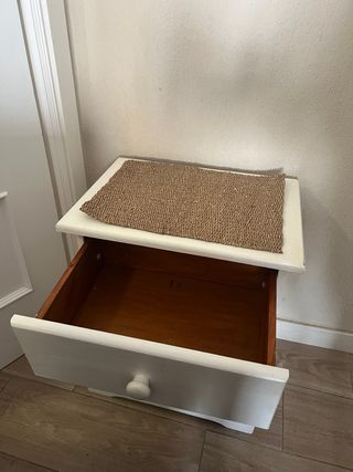 Mesita de noche 3 cajones madera