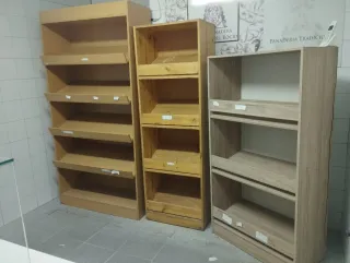 Mostrador y estanterías panadería