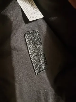 Bandolera Bershka negra con cadena