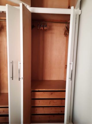 Armario blanco madera interior