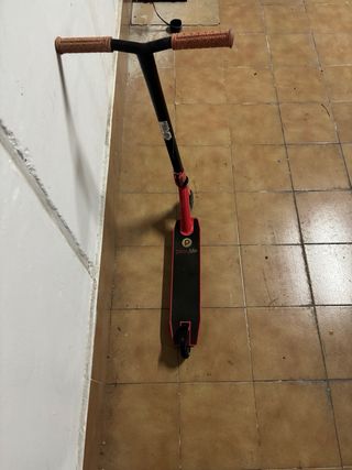 Patinete infantil rosa y negro