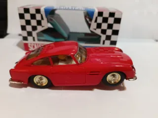 Aston Martin DB4GT Exin Triang Scalextric