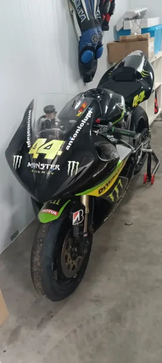 Yamaha R1 2005 (SOLO CIRCUITO)