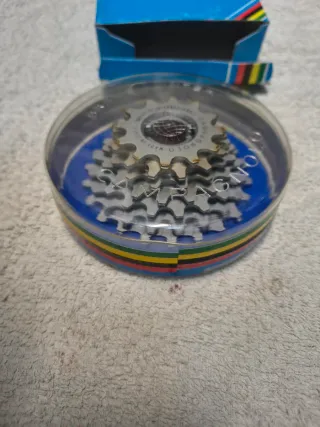 Piñón Campagnolo NOS