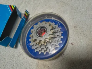 Piñón Campagnolo NOS