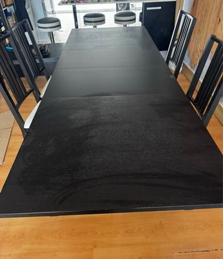 Mesa extensible negra + 4 sillas