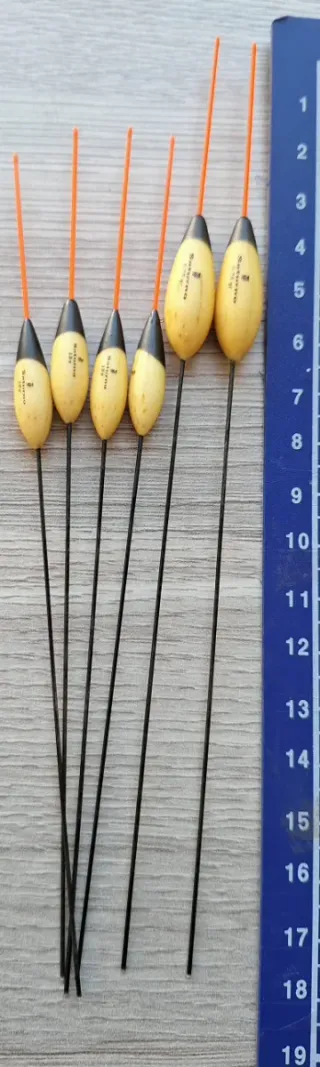 30 flotadores HTF Mod. Pluton, Saturno, Urano