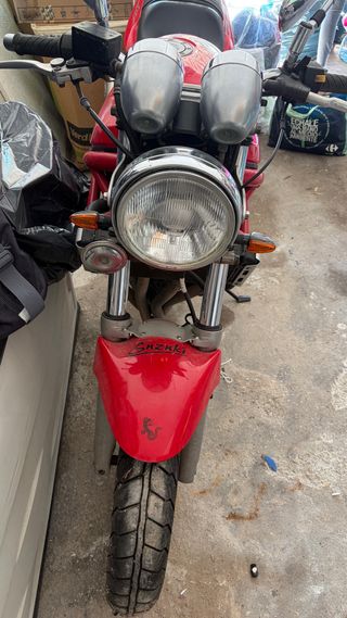 Suzuki Bandit 400 Moto Naked para poner apunto