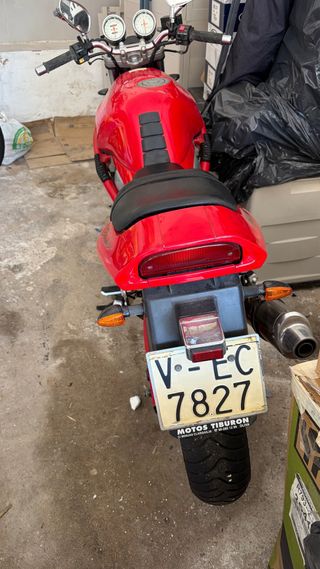 Suzuki Bandit 400 Moto Naked para poner apunto