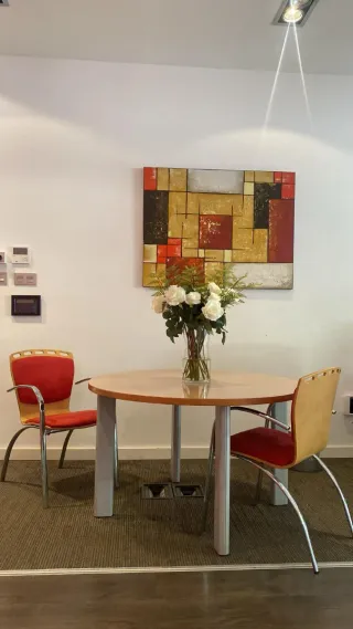 Conjunto mesa redonda y 2 sillas