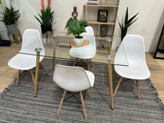Mesa Comedor Cristal y 4 Sillas Blancas