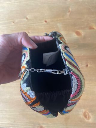 Bolso de mano bordado multicolor