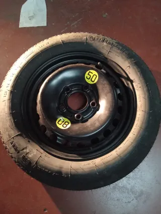 Rueda de repuesto para coche