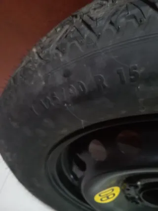 Rueda de repuesto para coche