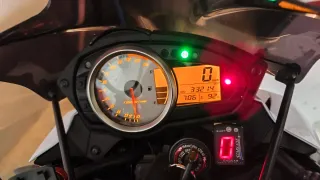 Kawasaki Z750 Blanca y Negra