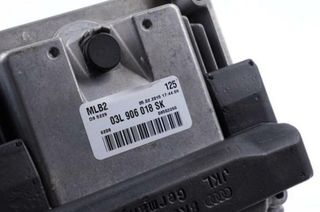 Centralita 03l906018sk audi a5 sportback 8t 126903