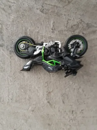 Kawasaki Ninja H2R Negra y Verde