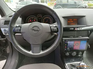 OPEL ASTRA 1.7 CDTI 111 YEARS GTC