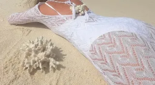 Vestido de playa blanco