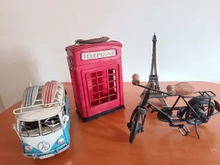 Lote adornos decorativos: Bus, Teléfono, Torre Eif
