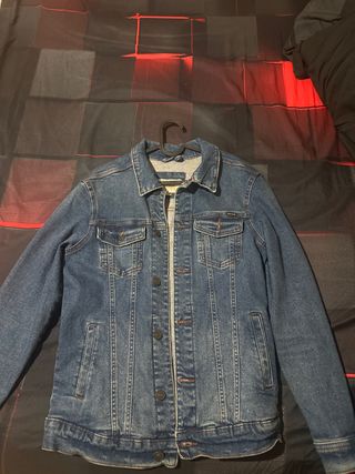 Chaqueta vaquera azul sin usar
