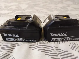 Caladora Makita + 2 Baterías 18V / 5Ah + Cargador