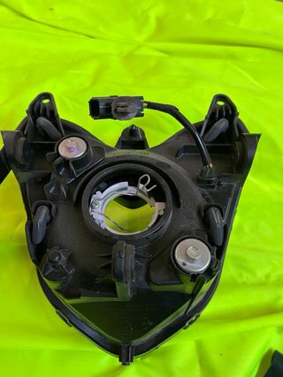Faro Delantero Honda CBR 650F