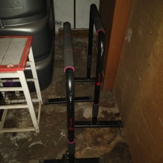 Discos de peso, barra mancuerna,paralelas..