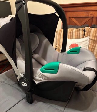 Cochecito Kinderkraft MOOV2+silla coche+accesorios
