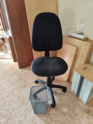 Escritorio ordenador madera claro y regalo