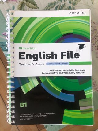 English File 5th Edition B1. Student's Book and...