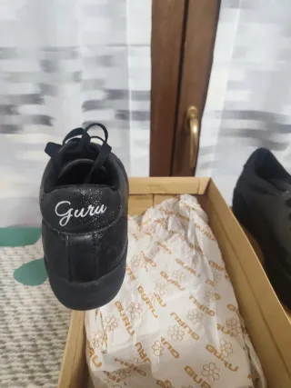 Sneakers Guru nere numero 39