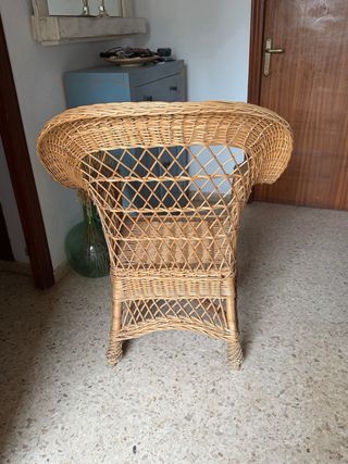 Sillón de mimbre estilo ratán
