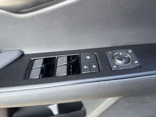 Lexus UX 2.0 250h F Sport