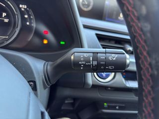 Lexus UX 2.0 250h F Sport