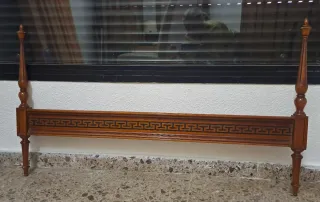 Cabezal y pie de cama de madera de cerezo 90
