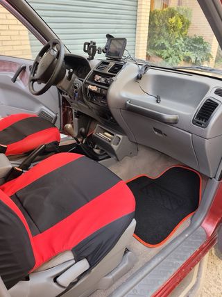 Nissan Terrano II 1996