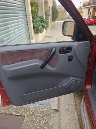 Nissan Terrano II 1996