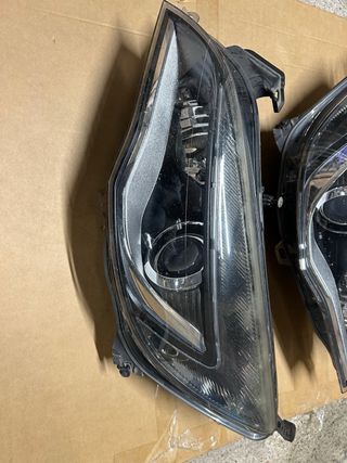 Faros Opel Astra Sportstourer