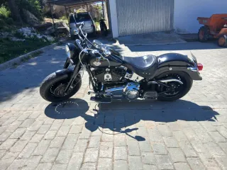 Harley-Davidson Fat Boy Negra