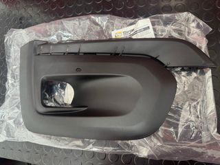 Moldura antiniebla Peugeot Rifter