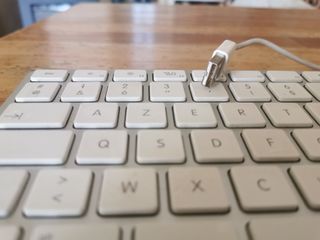 Teclado Apple AZERTY francés Muy Buen Estado