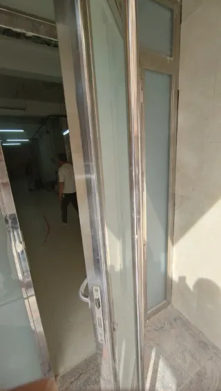 Puerta Acero Inoxidable y Cristal Seguridad