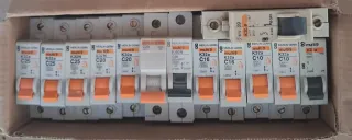 Interruptores Térmicos Merlin Gerin (Varios)