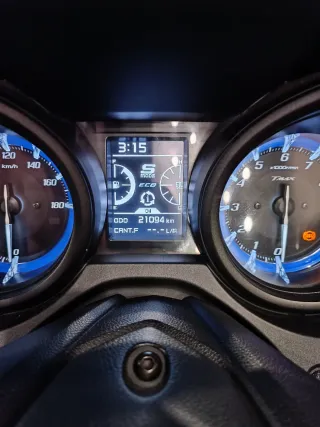 Yamaha TMAX 560 (llantas 17 homologadas)