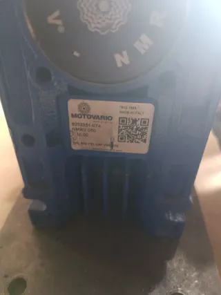 Servo Omron y Reductor Motovario