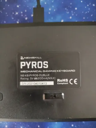 Teclado mecánico Newskill Pyros